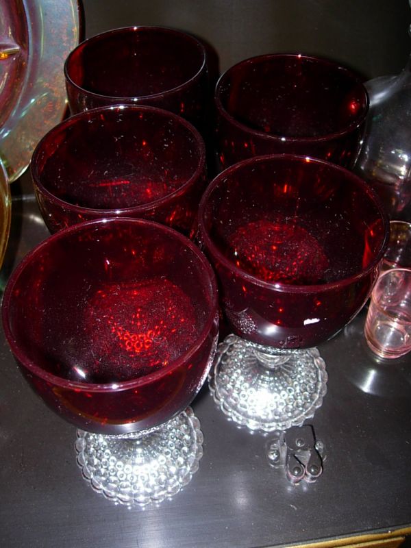 ANTIQUE RUBY RED GLASS GOBLET LOT OF 5 RUBY RED GO: ANTIQUE RUBY RED GLASS GOBLET LOT OF 5 RUBY RED GOBLET W BUBBLE CLEAR GLASS FEET