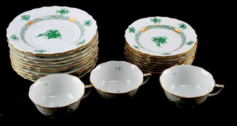 HEREND HUNGARY CHINESE BOUQUET GREEN 22 PC PLATE: Hungarian Herend hand-painted bone china with gold rim, green Chinese Bouquet pattern. Includes: 3 coffee/tea mugs, 8 B&B plates, and 11 salad or lunch plates (7.5 inch). All in fine condition, no chi