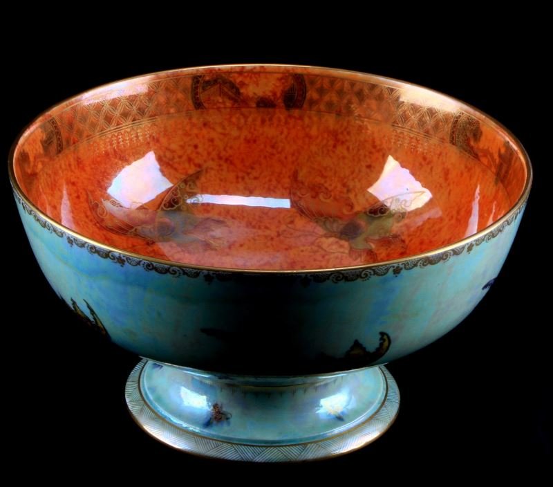 WEDGEWOOD LUSTREWARE BUTTERFLY FRUIT BOWL: First half of the 20th century Wedgewood Lustreware fruit bowl, possibly designed by Daisy Makeig-Jones. The bowl combines butterflies with Oriental themes. This style of Wedgewood was discontinued in