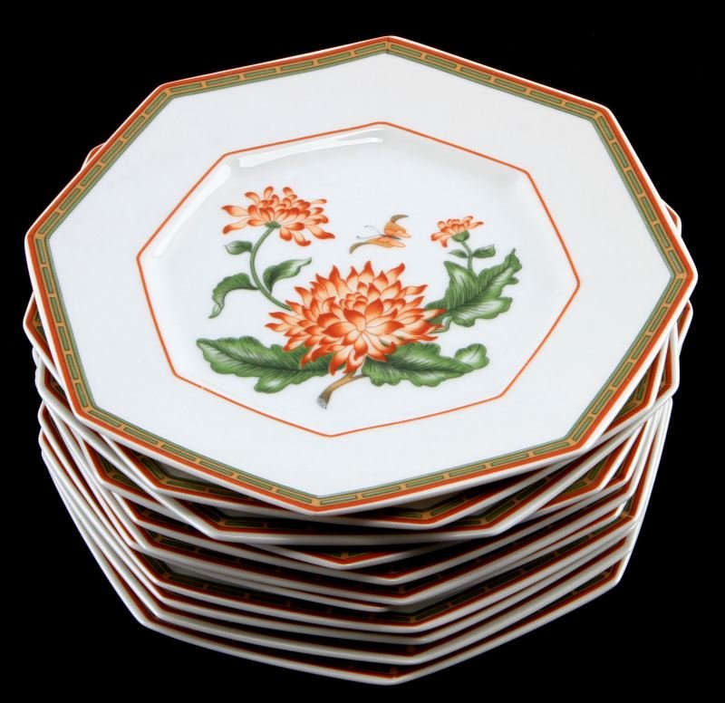 11 FITZ AND FLOYD "CHRYSANTHEME" SALAD PLATES: Vintage lot of 11 Fitz and Floyd "Chrysantheme" pattern salad plates. No chips, cracks, or crazing, however there are light signs of use. Overall very good used condition.