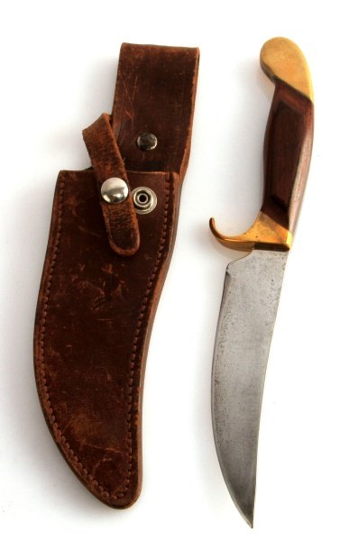 VINTAGE COLT FIXED BLAD KNIFE AND SHEATH: Early issue Colt Hartsfield, CT. stamped blade, sheath is marked as well.This lot has a reserve.