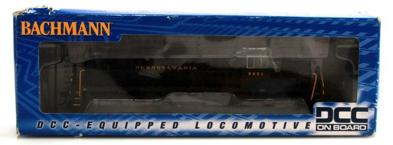 BACHMANN HO SCALE ALCO RS-3 DIESEL LOCOMOTIVE: Bachmann HO Scale DCC on board Alco Rs-3 Diesel black & yellow locomotive, engine number 8601. This item includes main-track programming, can motor, die-cast chassis, E-Z Mate Mark II couplers and is