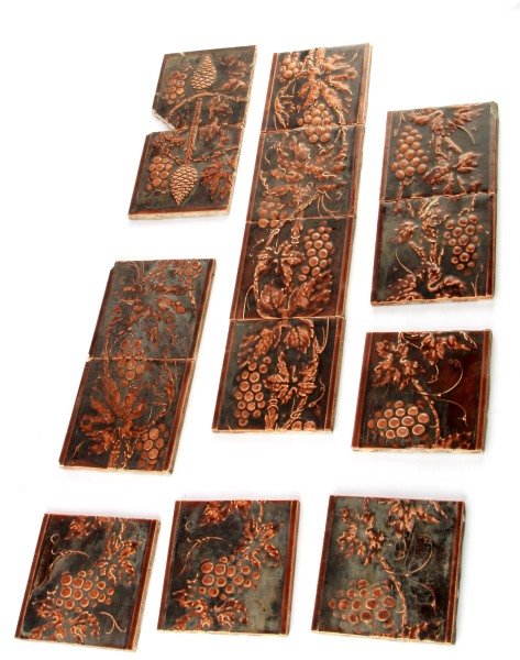 14 MINTON & HOLLINS FLORAL STOKE ON TRENT TILES: One is cracked and repaired, balance are good