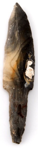 LITHIC 8.5'' BELIZE PRE-COLUMBIAN FLINT BLADE: Large Pre-Columbian Mayan unifacial flint knife blade, measuring 8.5inches, the tang measures approx 3 inches in length and is bifacial up to 2.5 inches. Blade is in good condition with well defined c
