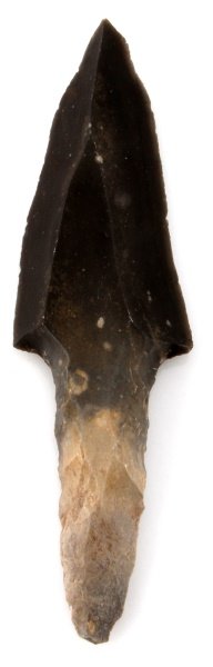 BELIZE UNIFACIAL FLINT BLADE 7'' PRE-COLUMBIAN: Pre-Columbian Mayan unifacial flint knife blade, measuring 7 inches in length, the tang measures approx 3 inches in length and is bifacial up to 2 inches. Blade is in good condition with very well def