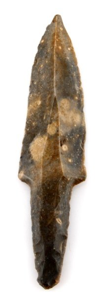 PRECOLUMBIAN STEMMED LITHIC MACRO KNIFE BELIZE: A large uniface blade found in the New River in Belize, a site just east of the Lamanai ruins. Made circa 50 B.C. - A.D. 900. The back of the tang is bifacial. This artifact was found prior to 1950 an