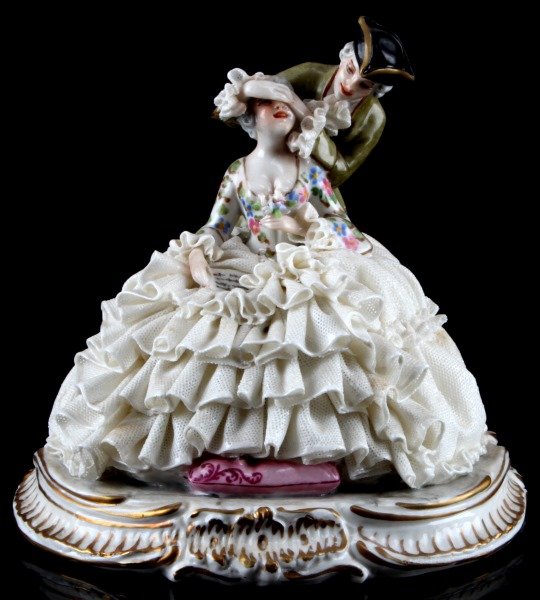 LUIGI FABRIS 6" TALL GROUP PORCELAIN FIGURINE: Small 6 inch tall porcelain figurine designed by Luigi Fabris. The woman's ruffled dress is in very good condition with no apparent damage. The underside is maker marked. Measures 6.25 inches wide.