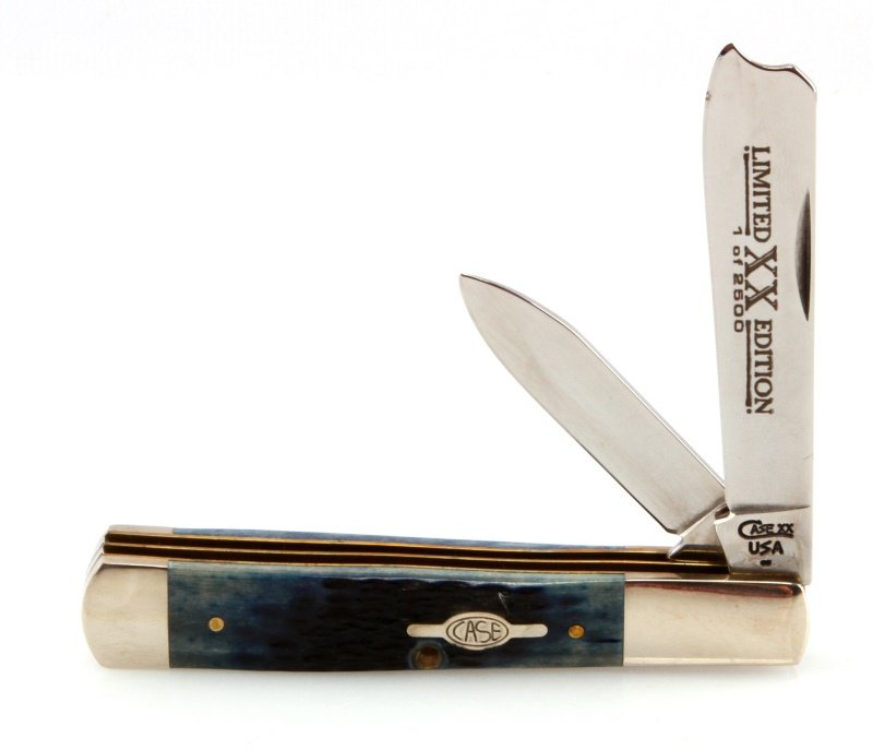 CASE XX RAZOR 05978 BONE HANDLE 1 OF 2500: One Case XX Razor 05978. Item is a limited edition, 1 of 2500. Item features a bone handle, and two stainless steel blades. Item measures 3-7/8" closed and 6-7/8" opened. Item appears as new with no s