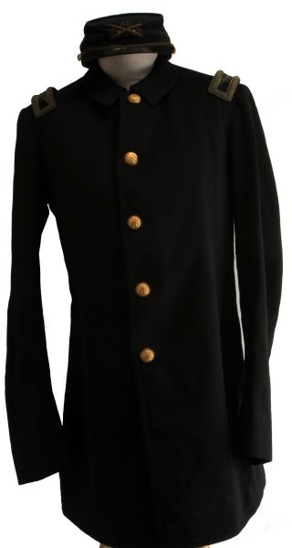 SPAN. AM. COLONEL'S JACKET W/ KEPI, ID & MORE: A Spanish American War Colonel's uniform jacket with original kepi and shoulder boards, letters of reccomendation for Congressional Medal of honor. a photograph of the original owner in uniform, and C