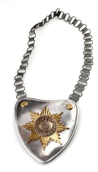 GERMAN WWII SA STANDARD BEARER GORGET: RZM mark present to back of Gorget. Light wear present; overall in very good condition. Unauthenticated as is.This lot has a reserve.