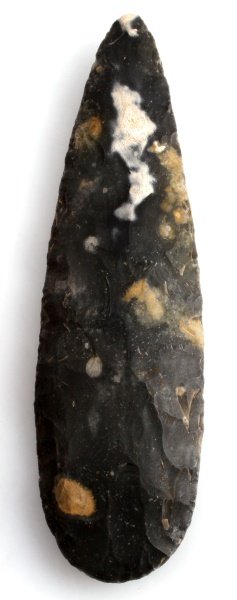 MAYAN BELIZE MACRO OBLONG BLADE KNIFE NEW RIVER: Pre-Columbian macro blade from the New River region, Belize. Recovered from Louisiana estate prior to 1950. Bifacial oblong blade made of dark grey chert with lighter inclusions, broad flaking, and so