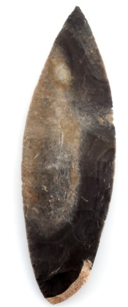 MAYAN BELIZE THIN ELLIPTICAL BLADE POINT KNIFE: Beautiful ovoid blade from the New River region in Belize. Recovered from a Louisiana estate prior to 1950. Gradations of blue, grey and beige. Fine sharp tip. Broad random flaking to one side, broad