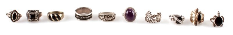 DEALERS LOT 10 STERLING SILVER WOMENS RINGS: Sterling Silver rings, sizes 6-9, includes Vintage Cabochon black onyx turtle ring, double leaf wrap ring, oval stacked purple ring, and other sterling silver decorative rings.