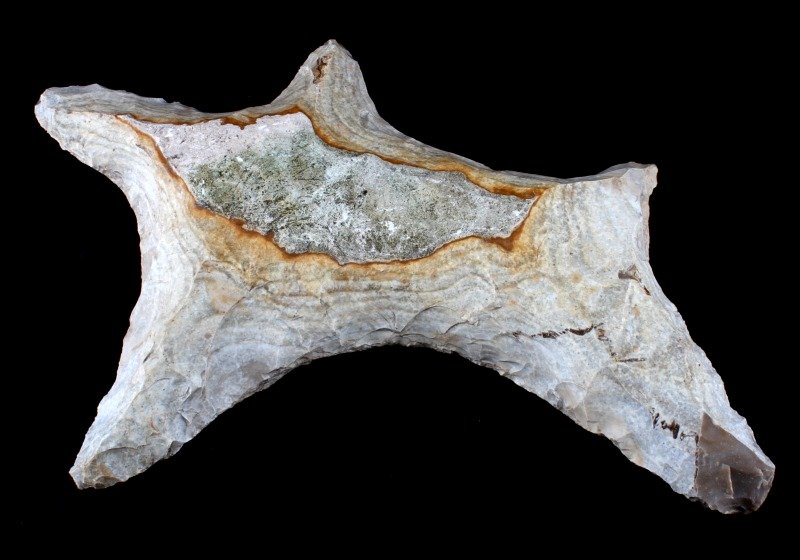 MASSIVE 15.25 INCH MAYAN BELIZE ECCENTRIC LITHIC: A very large eccentric lithic recovered from the New River area in Belize in the 1950s. Zoomorphic shape. Measures 15.25 inches wide, 10 inches tall and 2.25 inches thick. In very good condition.