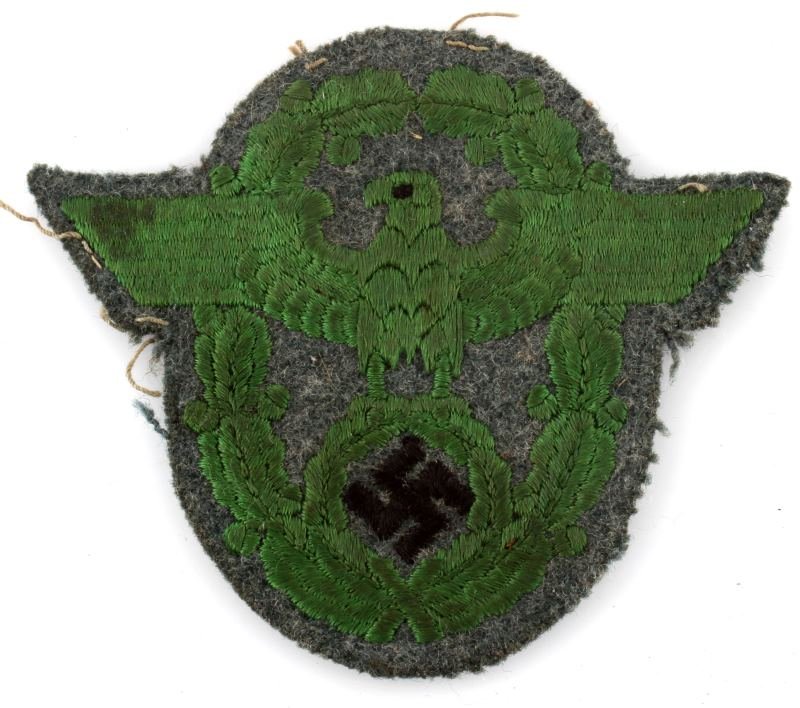 WWII GERMAN THIRD REICH POLICE PATCH: Does not fluoresce 75mm approximately.