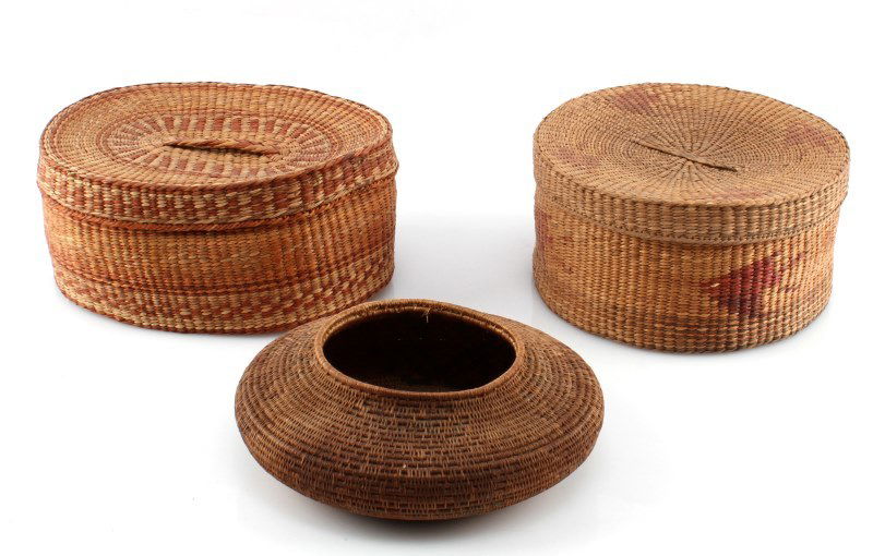3 ANTIQUE NATIVE AMERICAN INDIAN BASKET LOT: Unattributed two lidded baskets one with a most interesting fish motif, the non lidded basket green design has faded. Excellent craftsmanship, tightly woven, believed early 20th century, 2.5 to 4 inch