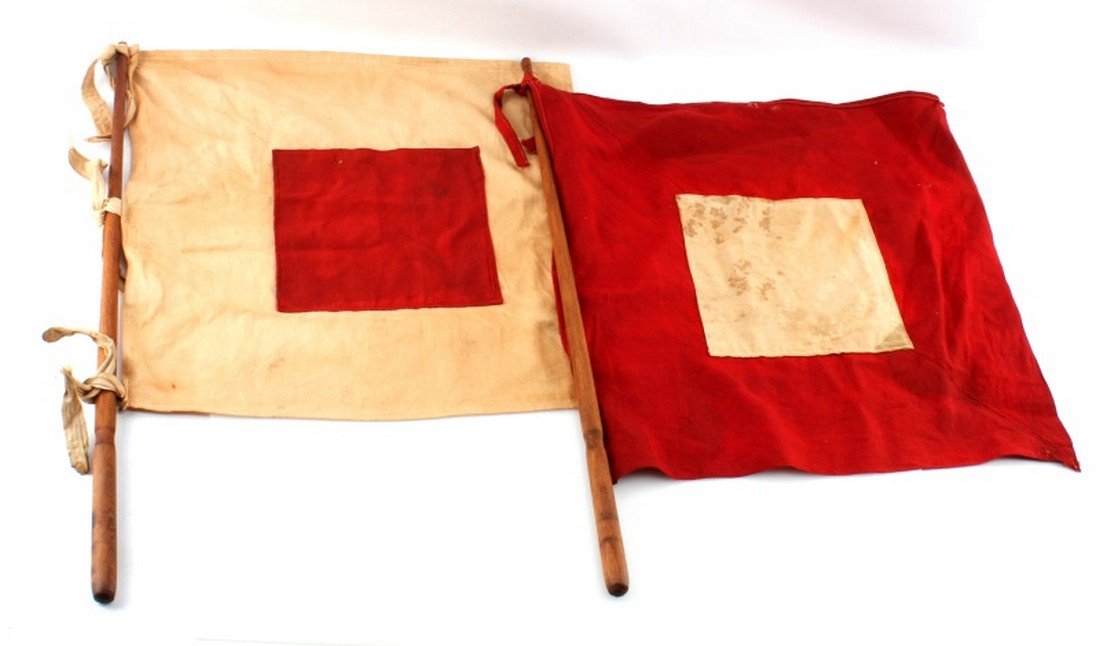 WWI SIGNAL CORP SEMAPHORE SIGNAL FLAGS: Two flags very good condition with handles.