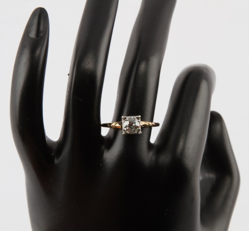 LADIES 14K YELLOW GOLD 1CT DIAMOND SOLITAIRE RING: Ring measures to size 8. Features 6.50mm diamond. H-J in color, VVS2 clarity. Very nice ring.