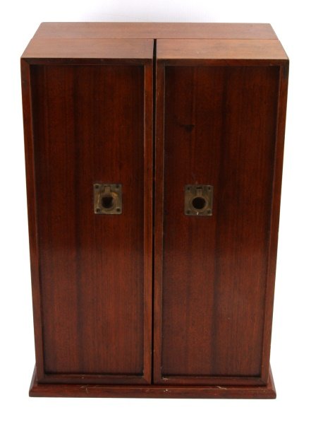 MID CENTURY MENS VANITY BOX LYNDHURST PLANTATION: Two door opening front vanity, brass pulls inside mirror and shelves, ring style brass pull, very good condition, measures 17 by 12 by 7, original contents of Lyndhurst Plantation, Greenville, Florida