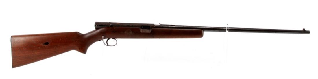 WINCHESTER MODEL 74 .22SR SINGLE SHOT RIFLE: Winchester model 74 .22 short rifle. Rifle has good bore, nice wood, rifle has rust, especially on receiver, thinning bluing on receiver, overall good quality. 24 inch barrel. Requires FFL or C&R for