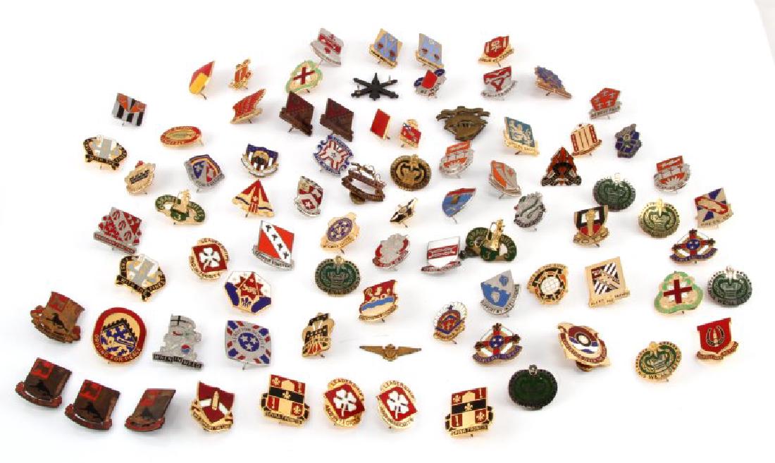 80 US MILITARY DISTINCTIVE UNIT INSIGNIA PINS: 80 DUI pin WWII to modern. Most missing clutch clips. Some may have enamel loss or other minor condition issues. Lot includes 4th Army, This We'll Defend, 3rd Cavalry, ROTC, 44th Support Battalion, Fi