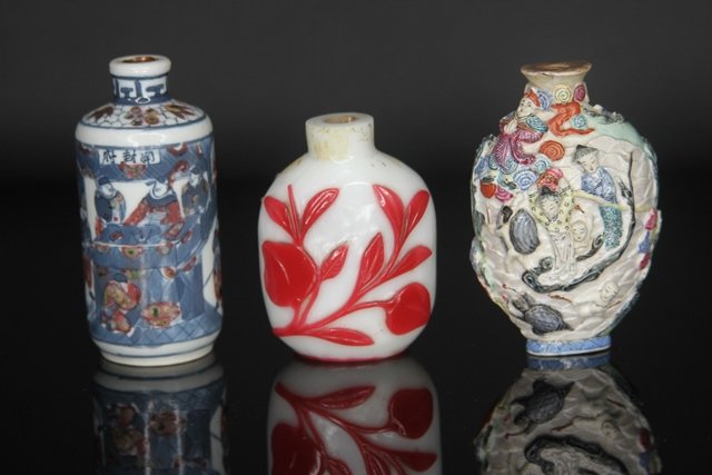 ANTIQUE CHINESE  SNUFF BOTTLES (1 of 4)