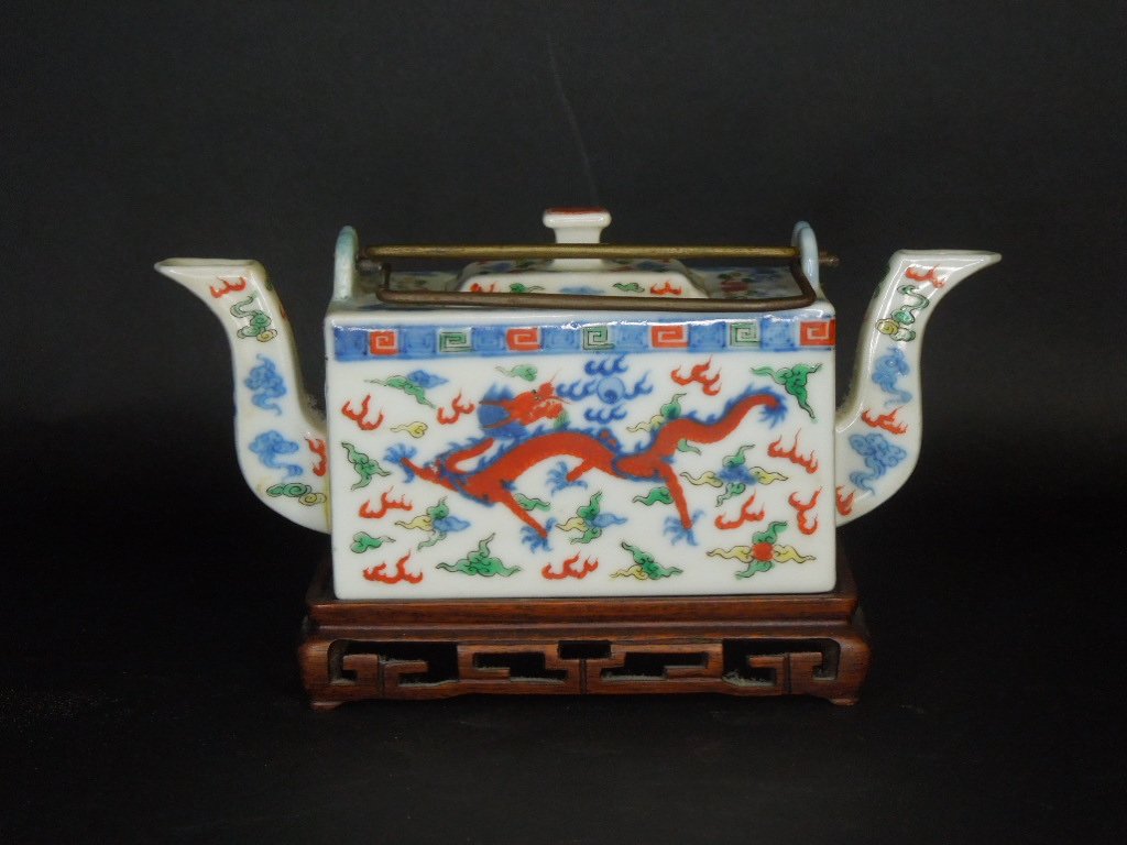 ANITQUE CHIENSE TEAPOT (1 of 6)