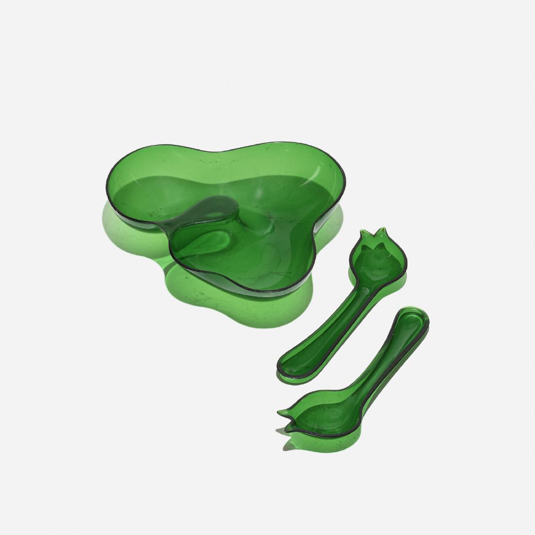 Eva Zeisel, Cloverware serving set: Eva Zeisel Cloverware serving set Clover PlasticsHungary / USA, 1947acrylic plastic13 w x 11 d x 3 h in (33 x 28 x 8 cm) Set includes one dish and two spoons. Provenance: