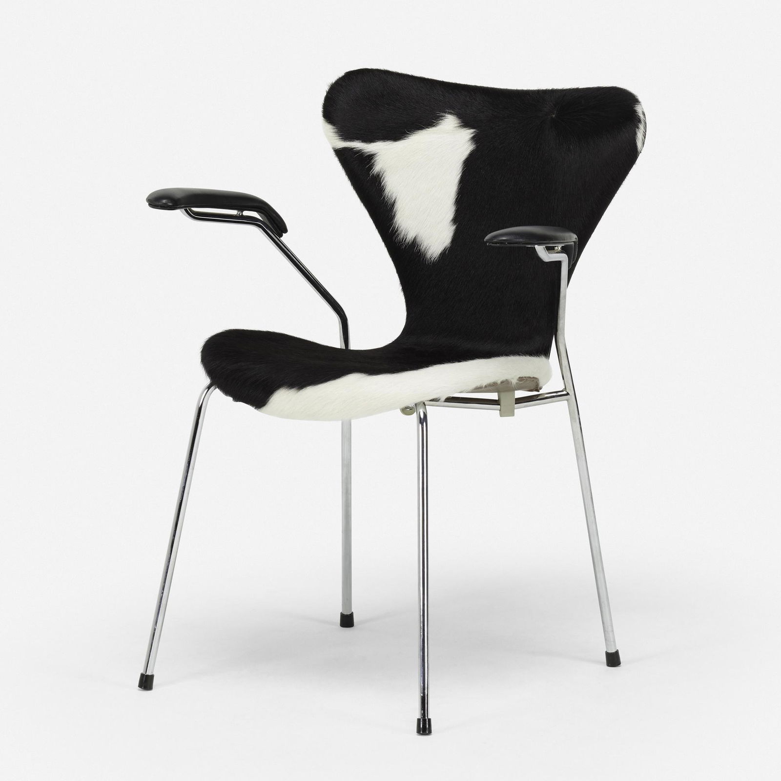 Arne Jacobsen, Sevener chair, model 3207 (1 of 3)