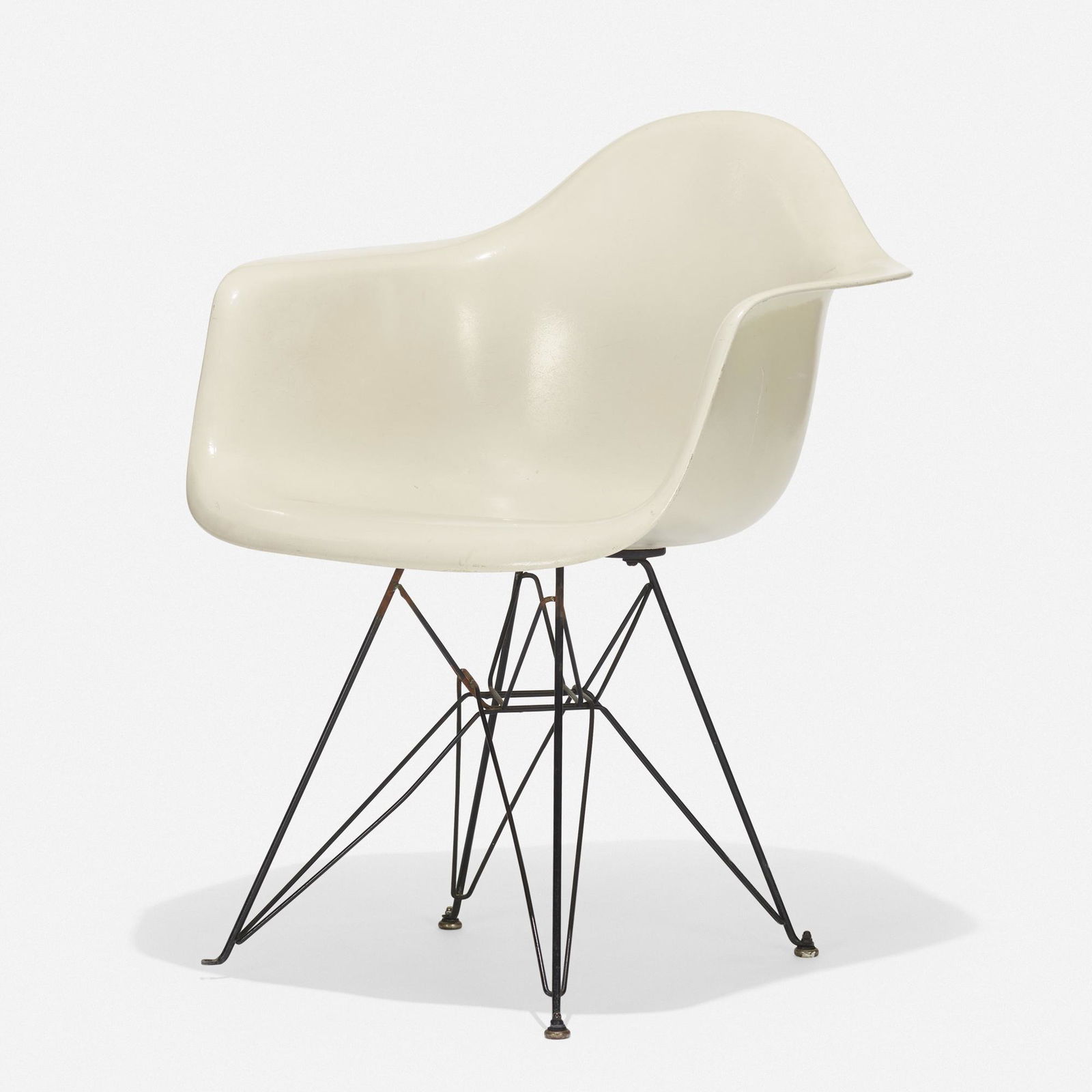 Charles and Ray Eames, DAR: Charles and Ray Eames DAR Herman Miller/Zenith PlasticsUSA, 1951molded fiberglass shell with rope edge, enameled steel, rubber31.25 h × 24.75 w × 23.5 d in (79 × 63 × 60 cm