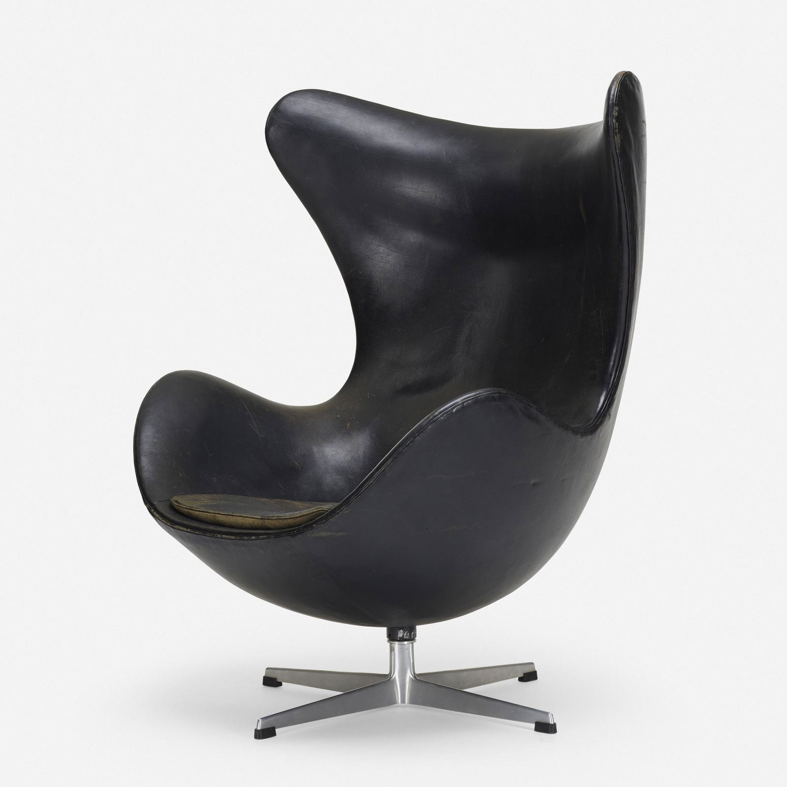 Arne Jacobsen, Egg chair (1 of 4)