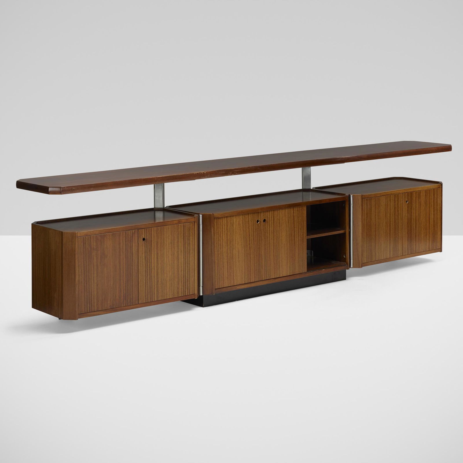 Osvaldo Borsani, Credenza (1 of 4)