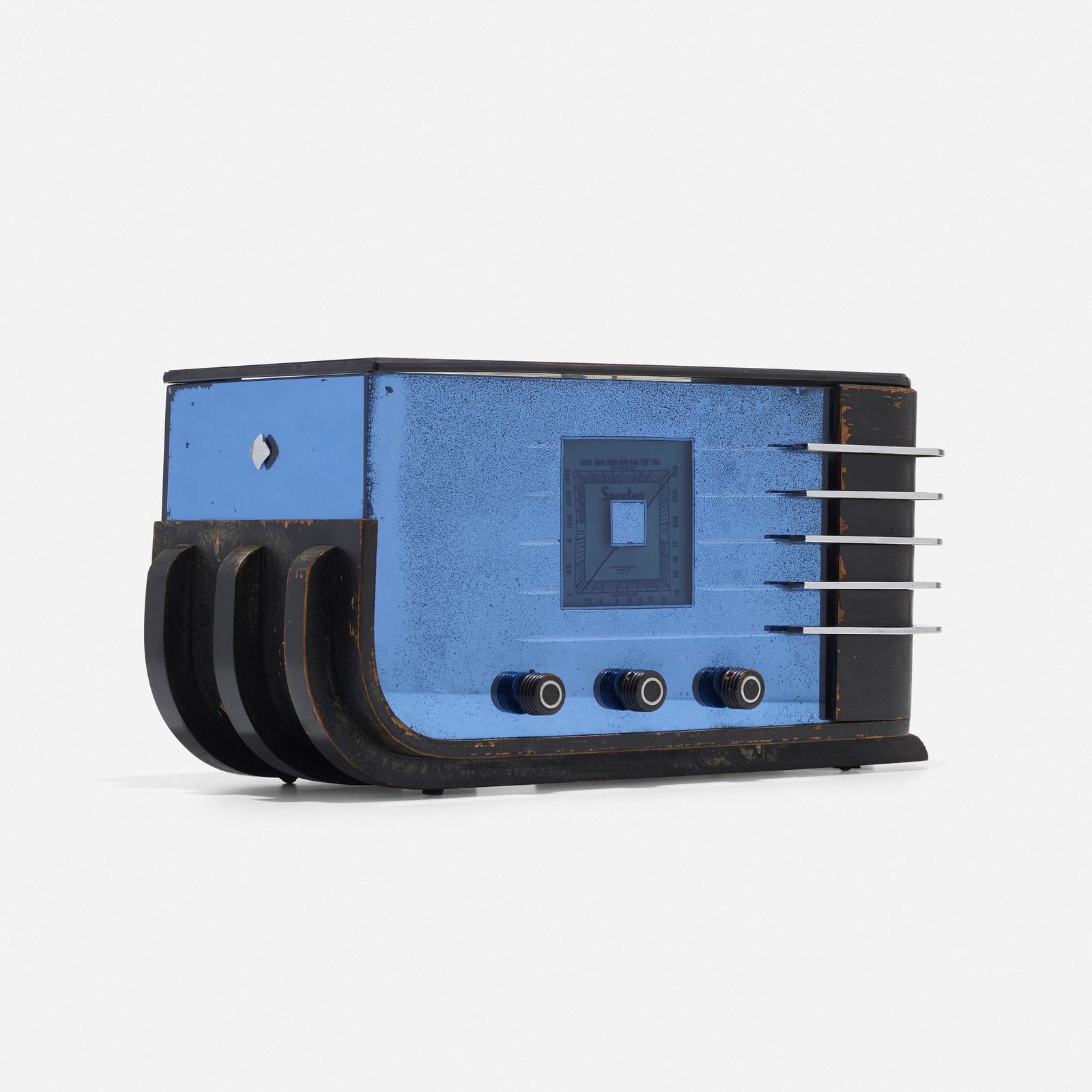 Walter Dorwin Teague, Sparton radio, model 557 (1 of 4)