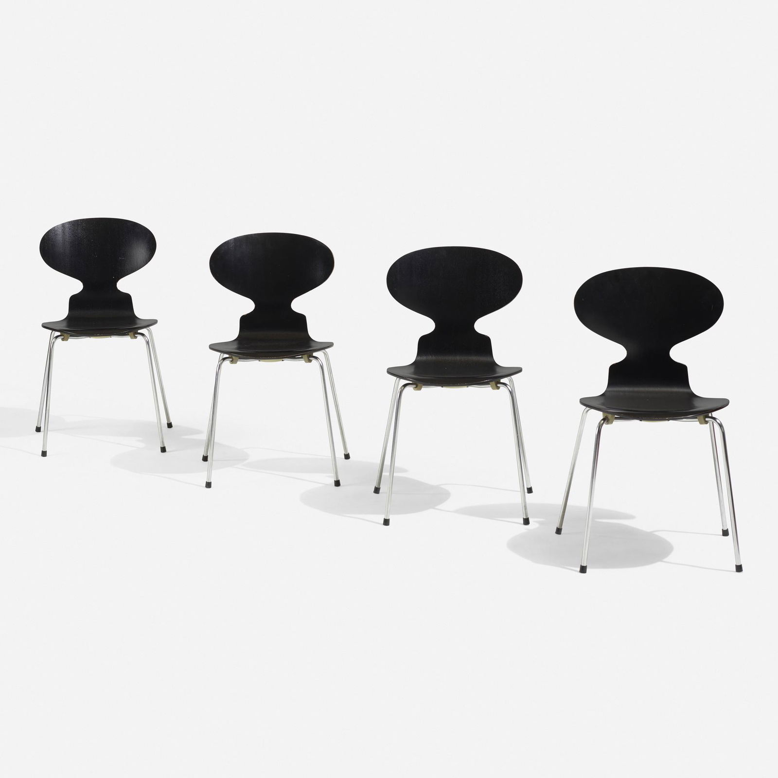 Arne Jacobsen, Ant chairs, set of four (1 of 3)