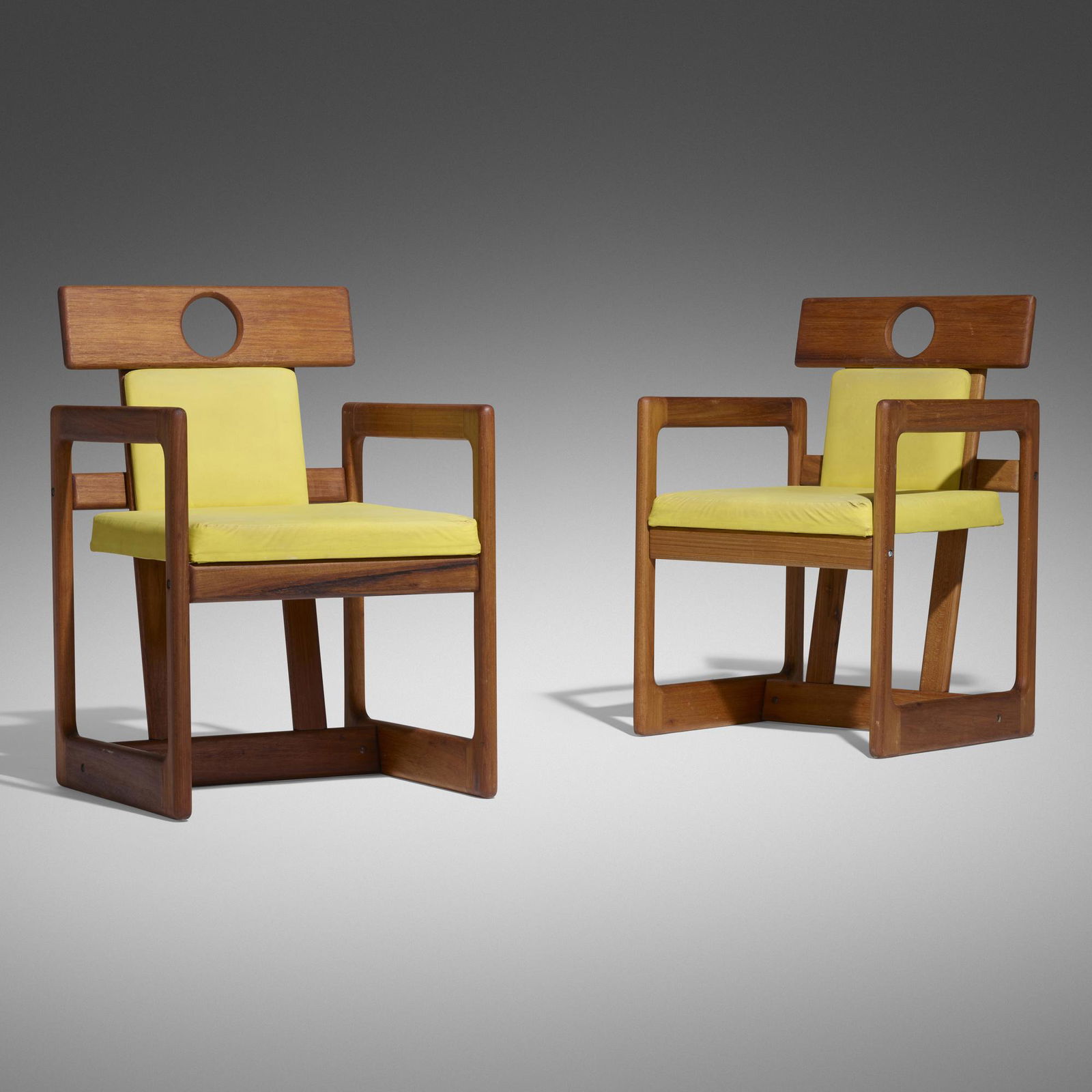 Sergio Rodrigues, Cuiaba armchairs, pair (1 of 4)