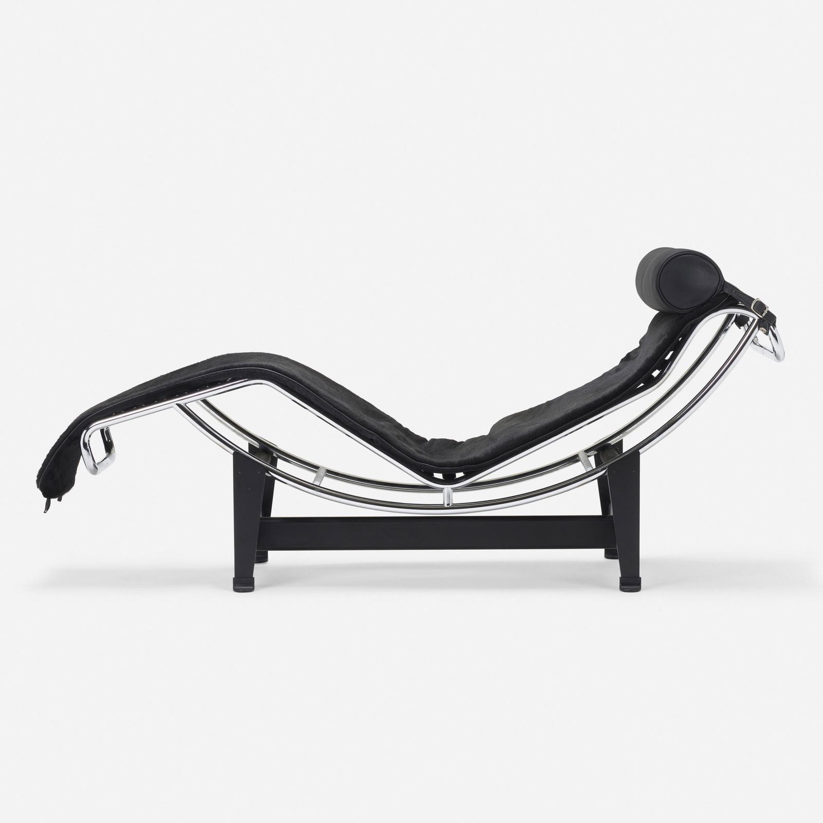 Perriand, Jeanneret and Le Corbusier, LC4 chaise (1 of 3)