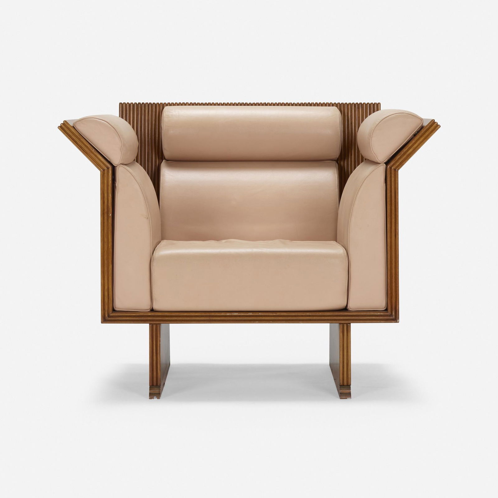 Ugo La Pietra, Pretentious lounge chair (1 of 5)