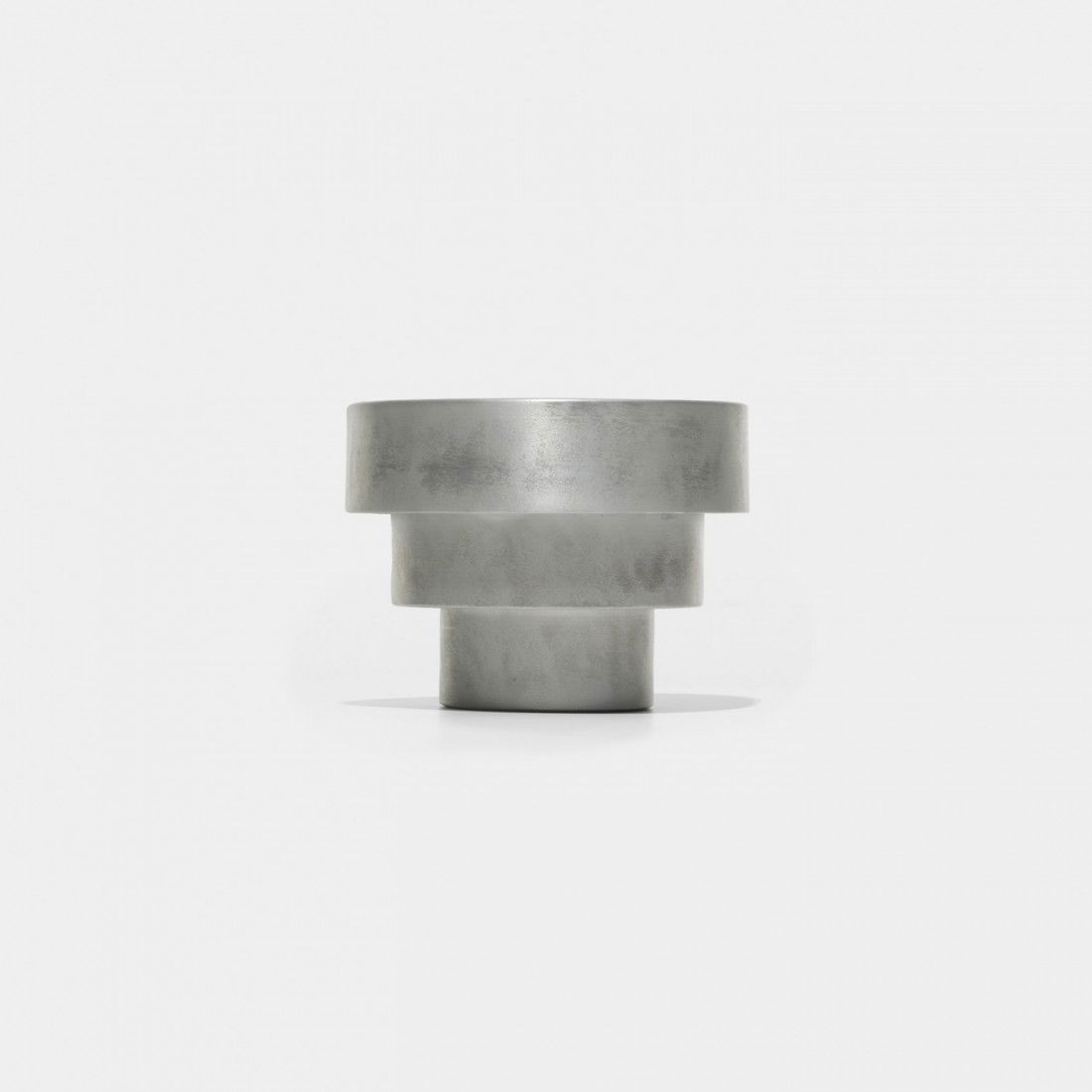 Russel Wright vase: Russel Wright vase USA, c. 1930 satin finished spun aluminum 7 dia x 5.25 h inches Literature: Collector's Encyclopedia of Russel Wright, Second Edition, Kerr, pg. 51