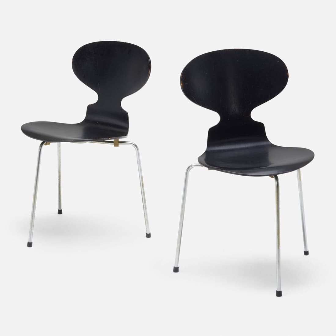 Arne Jacobsen, Ant chairs, pair (1 of 3)