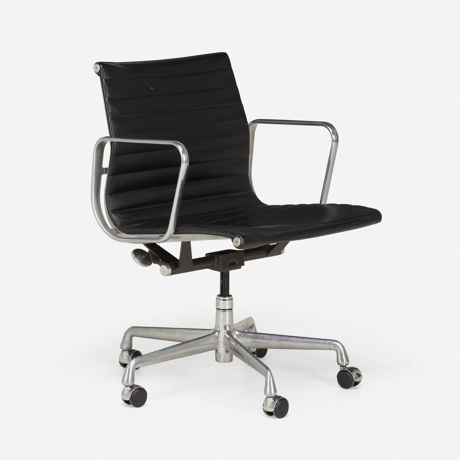 Eames, Aluminum Group office chair (1 of 3)