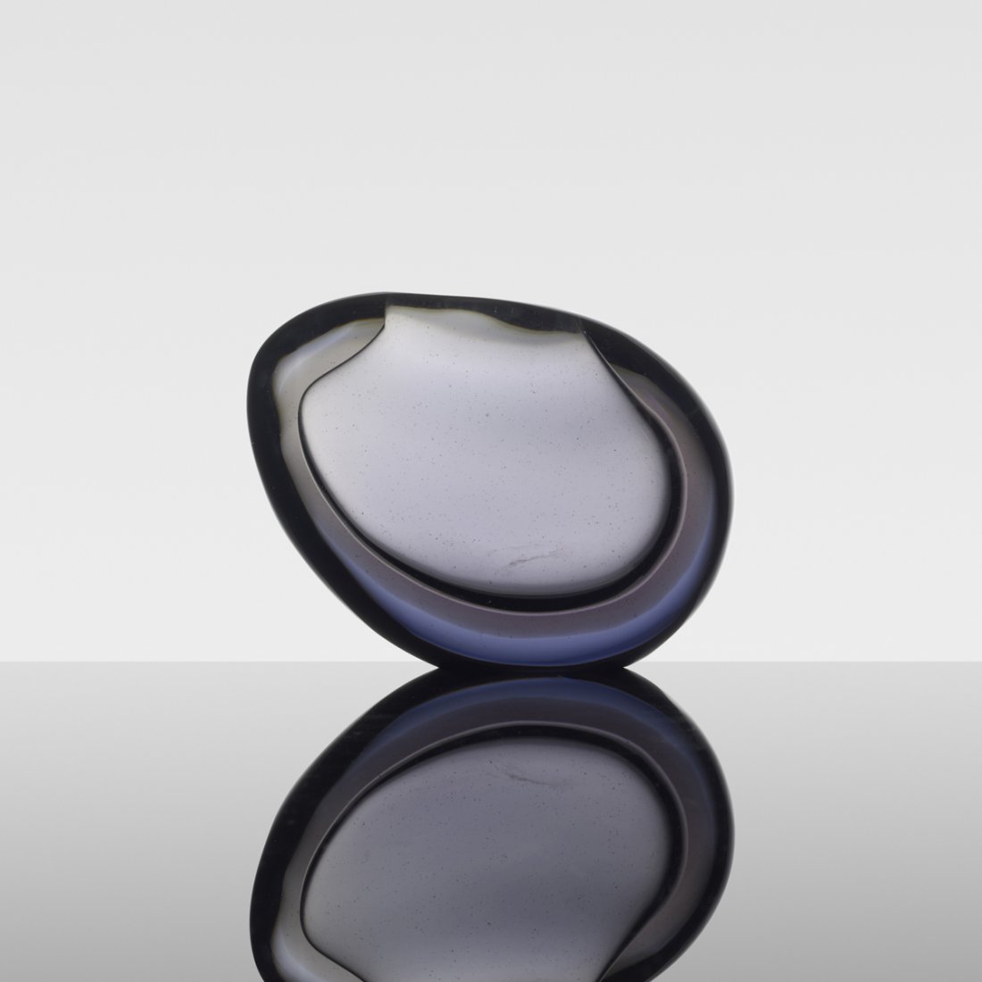 Flavio Poli sculptural vase: Flavio Poli sculptural vase Seguso Vetri D'Arte Italy, c. 1955 Sommerso glass 8 w x 3.5 d x 5.75 h inches Incised signature to underside: [Flavio Poli]. Provenance: Stadion Auction, Vetri Italiano, by