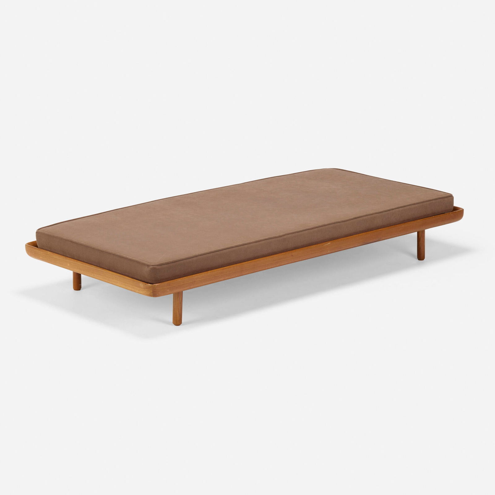 Sergio Rodrigues, Daybed for Hotel Luxor, Sao Paulo: Sergio Rodrigues Daybed for Hotel Luxor, Sao Paulo OcaBrazil, 1962mahogany, upholstery 14 h x 80 w x 36 d in (35.56 x 203.2 x 91.44 cm) Provenance: Hotel Luxor, Sao Paul