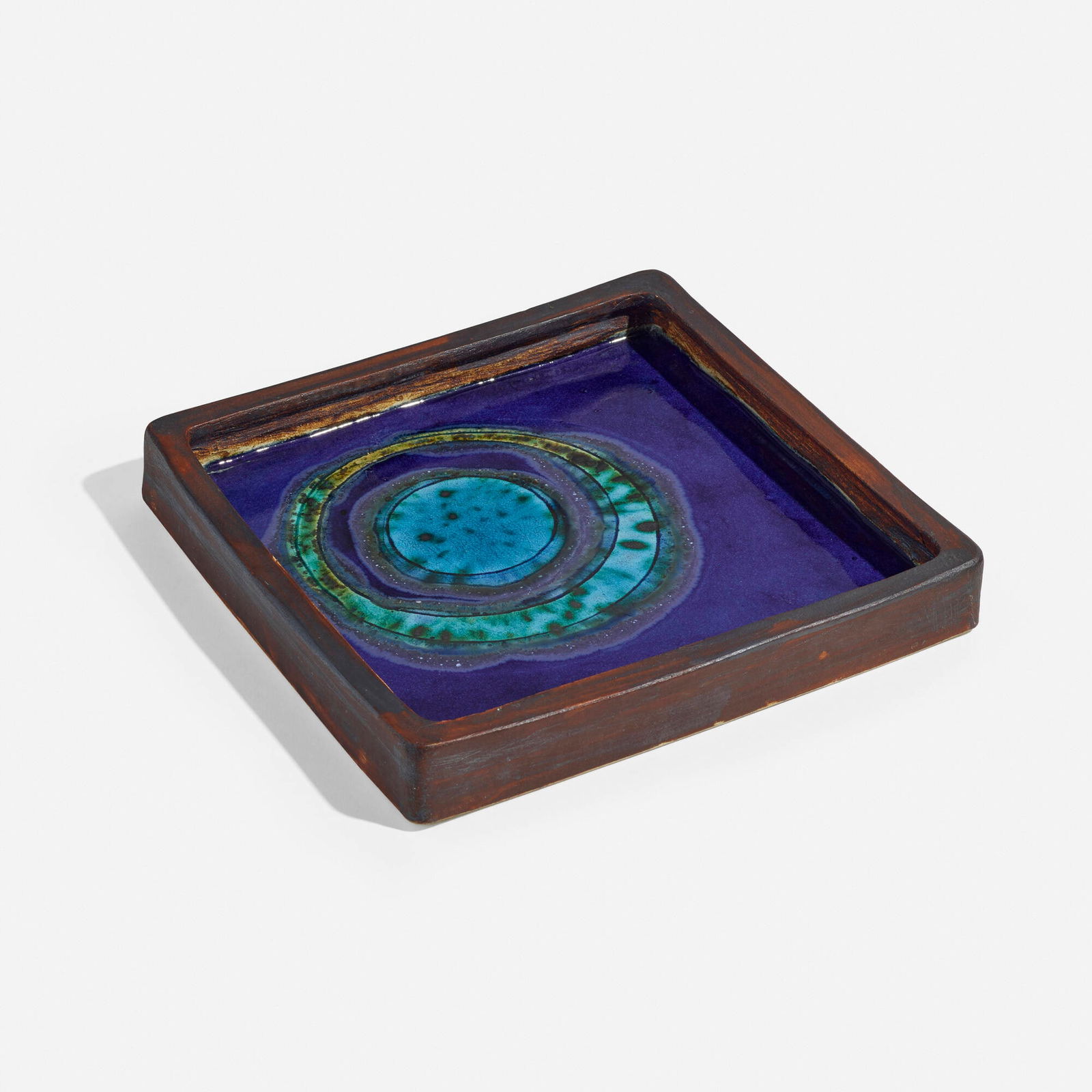 Annikki Hovisaari, Tray (1 of 3)