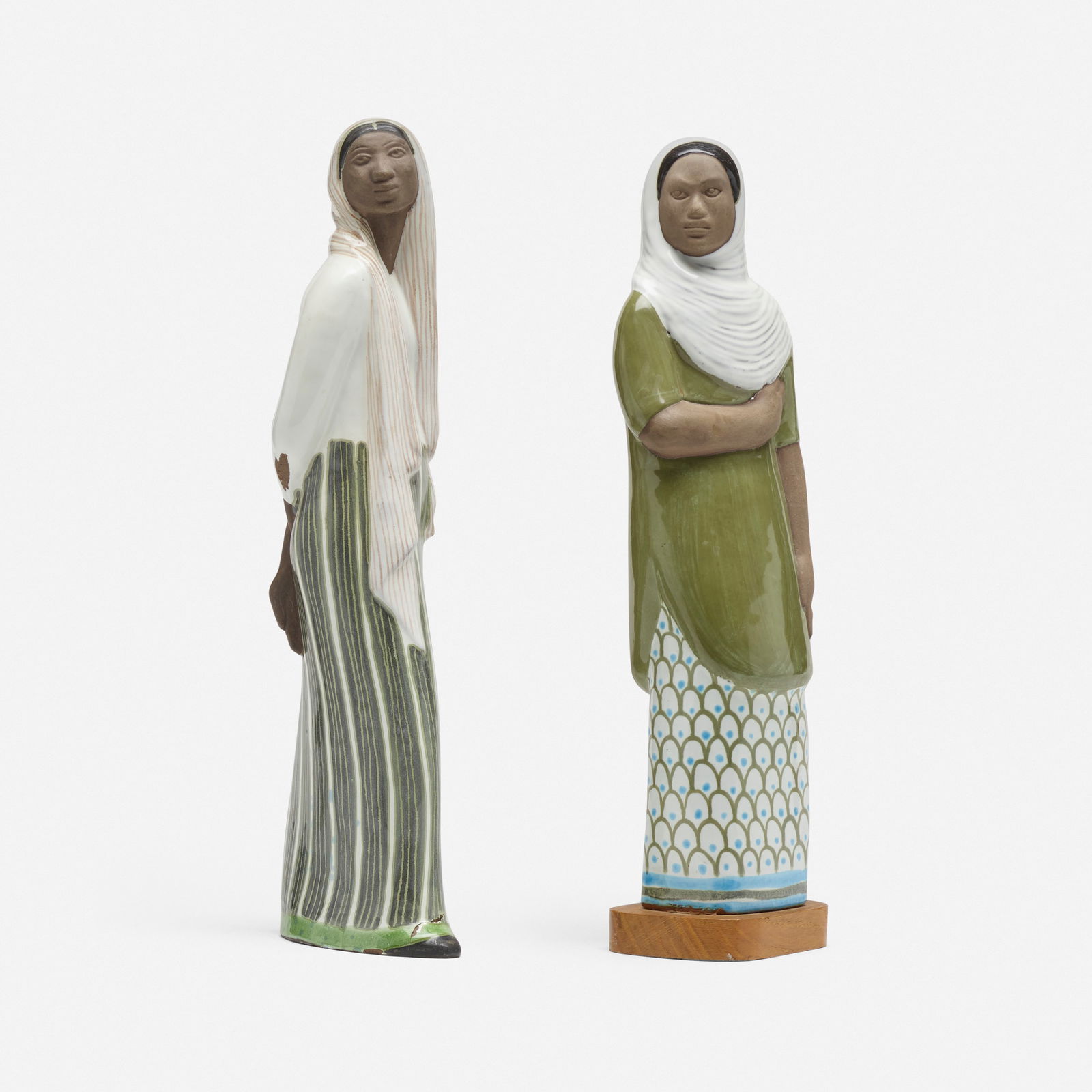 Mari Simmulson, Tall Indonesiska (Indonesian) figures, set of two (1 of 6)