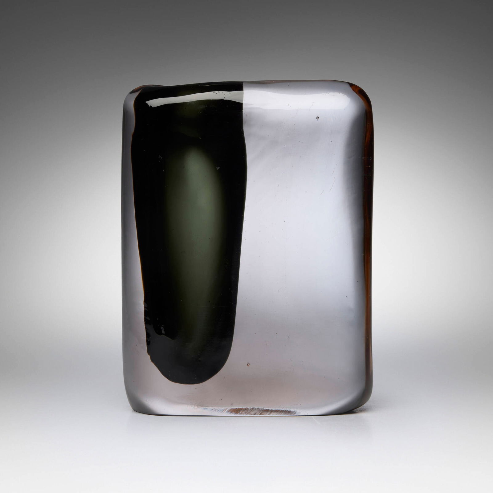 Antonio da Ros, Sasso vase: Antonio da Ros Sasso vase CenedeseItaly, c. 1960sommerso glass 7 h x 5.25 w x 3.25 d in (18 x 13 x 8 cm) Provenance: Collection of Dimitri Levas Literatur