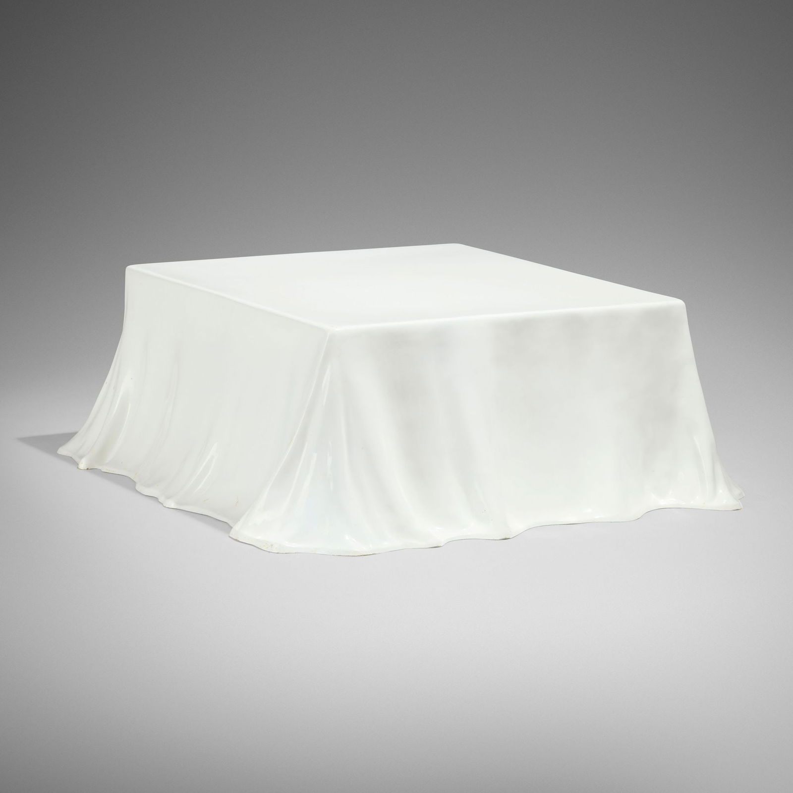 Studio Tetrarch, Tovaglia coffee table (1 of 3)