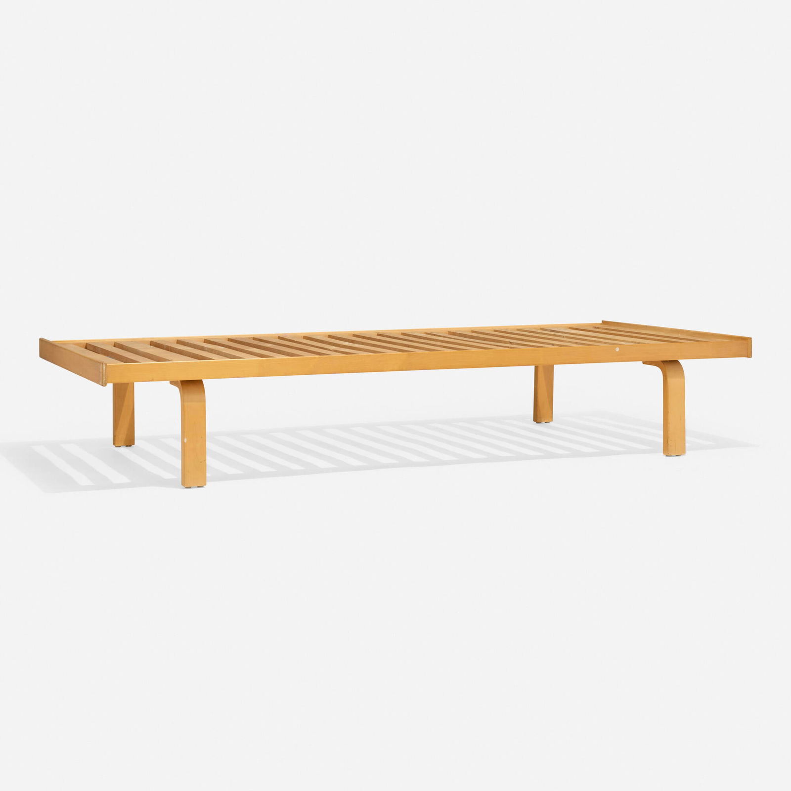 Alvar Aalto, Daybed, model 710 (1 of 4)