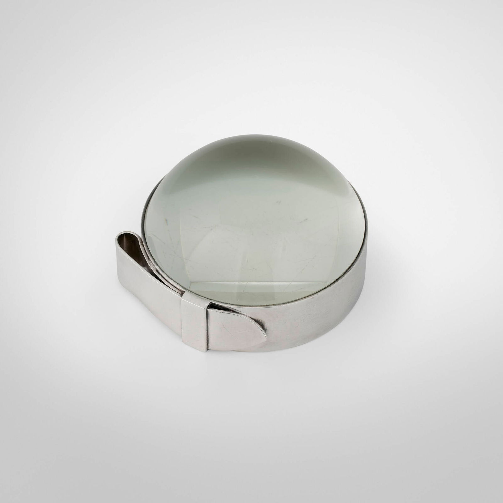 Hermes, Belt-form desktop magnifier paperweight (1 of 4)