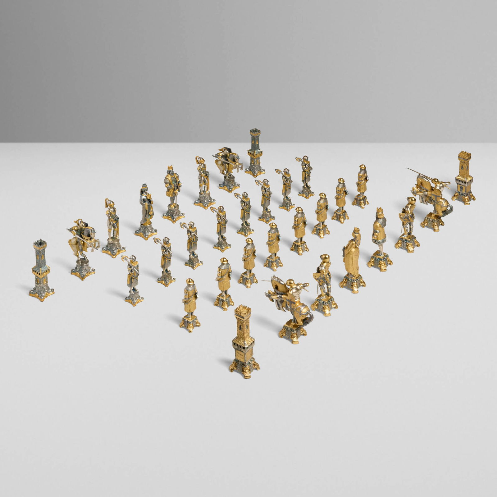 Piero Benzoni, King Arthur and Queen Guinevere at Camelot chess set (1 of 6)