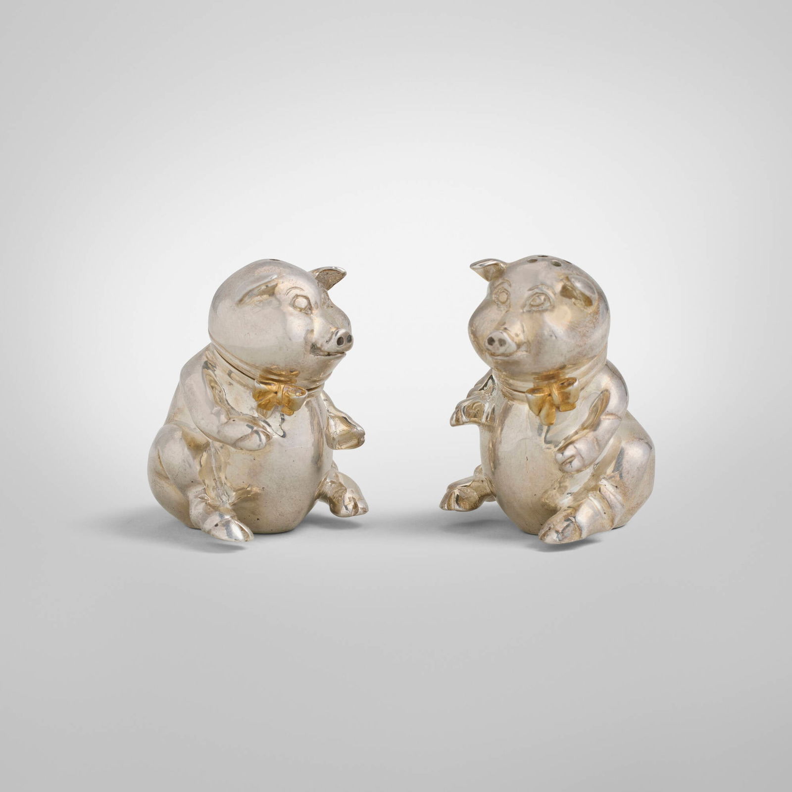 Tiffany & Co., Pig salt and pepper casters (1 of 5)
